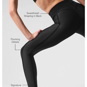 Alo Airlift High-Waist 7/8 Line Up Legging